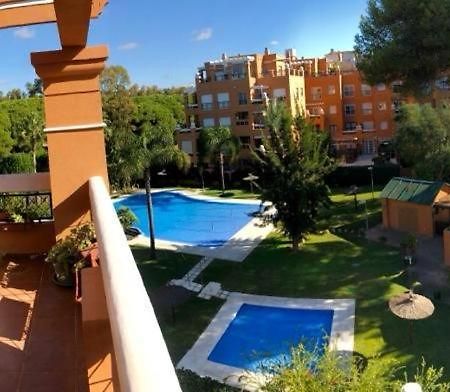 Gatu Premium Atico Sotavento Playa, Parking, Terraza, Piscinas, Wifi Y Aire Acc , " Preferente Mayores De 25 Anos Y Familias " El Puerto de Santa María Exterior foto