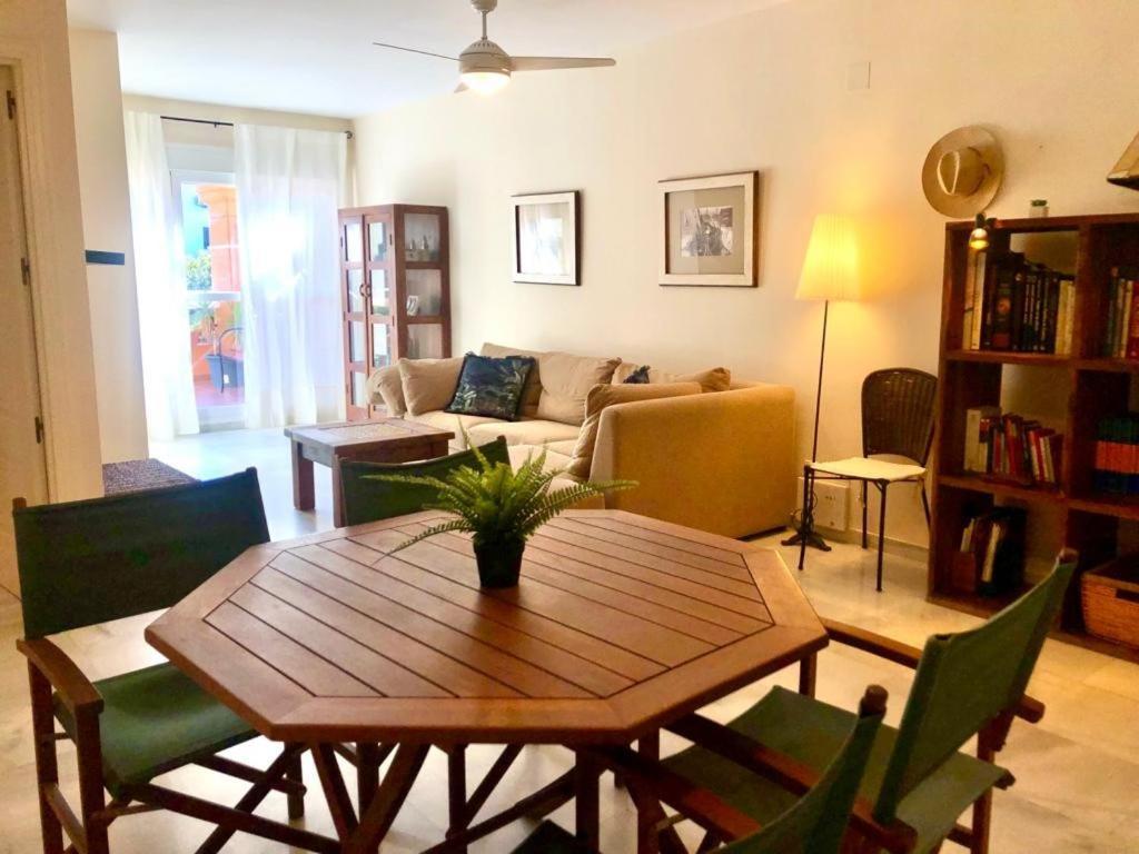 Gatu Premium Atico Sotavento Playa, Parking, Terraza, Piscinas, Wifi Y Aire Acc , " Preferente Mayores De 25 Anos Y Familias " El Puerto de Santa María Exterior foto
